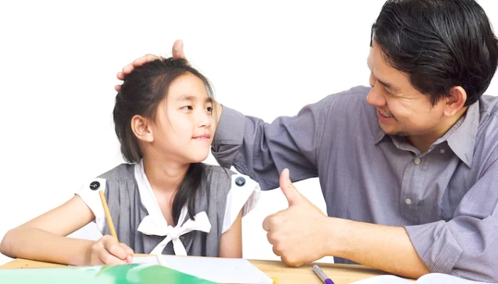 Tak Sadar, 5 Kebiasaan Orang Tua Ini Ternyata Bikin Kamu Mandiri