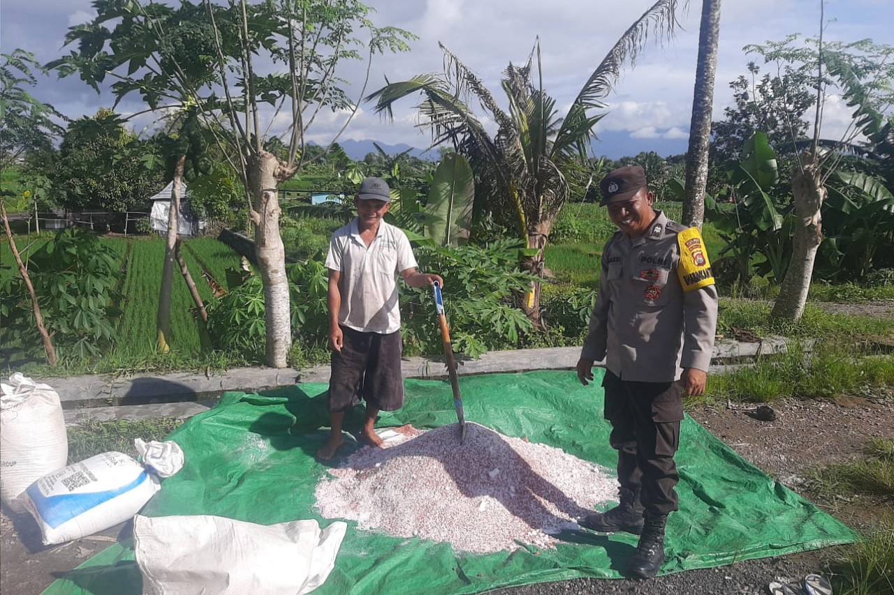 Bhabinkamtibmas Montong Are Dorong Swasembada Pangan