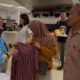 Sentuhan Hati Bhayangkari Lombok Utara: Rajutan Kasih untuk Difabel dan Warakawuri