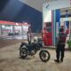 Antisipasi Kejahatan, Polsek Sekotong Gencarkan Patroli Malam di SPBU Sayong