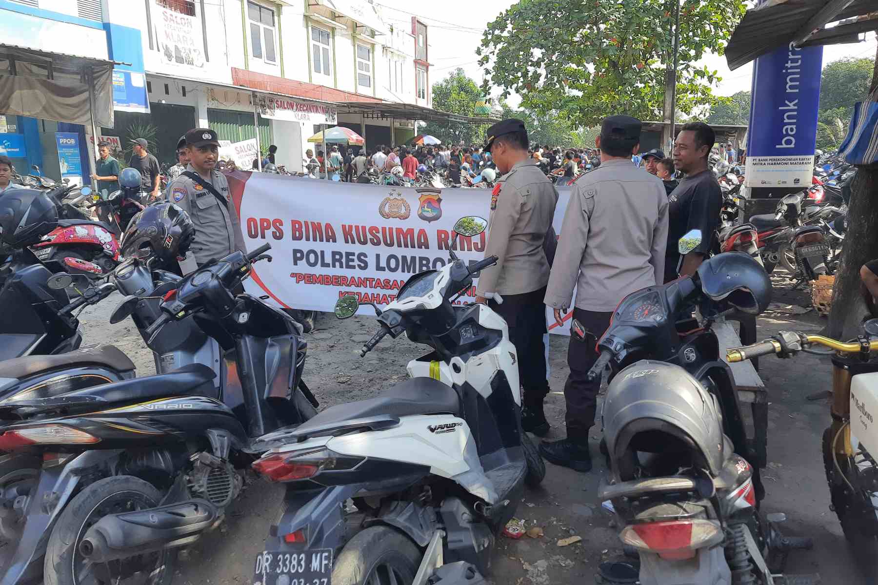 Polres Lombok Barat Gelar Ops Bina Kusuma Rinjani 2025, Jamin Keamanan di Pasar Kediri