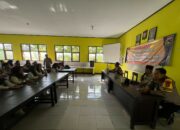 Sat Binmas Polres Lombok Barat Edukasi Siswa SMKN Kuripan Soal Bahaya Narkoba
