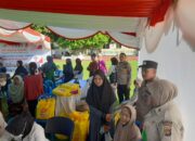 Warga Labuapi Terima Layanan Kesehatan dan Bansos Gratis dari Polri