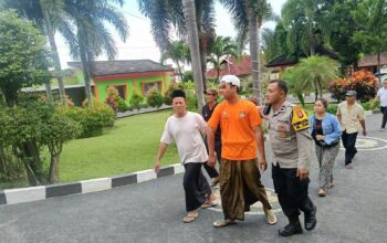 Sentuhan Empati Bhabinkamtibmas Cilinaya: Respon Cepat Bantu Warga ODGJ, Wujudkan Polri Presisi