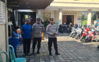 Jamin Kekhusyukan Umat: Kapolsek Mataram Pimpin Langsung Pengamanan Misa Minggu