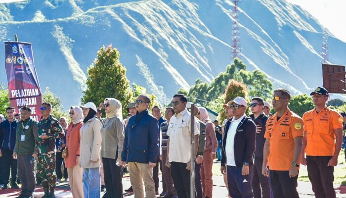 Demi Keselamatan Pendaki Rinjani: Miq Iqbal Tekankan Pentingnya Pelatihan Vertical Evacuation