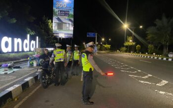 Patroli Malam Satlantas Polres Lombok Barat Jaga Ketertiban Lalu Lintas dan Cegah Balap Liar