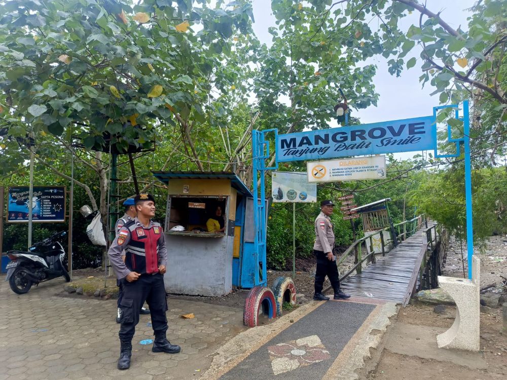 Patroli Rutin Polsek Sekotong: Cegah Kriminalitas di Kawasan Wisata Lombok Barat