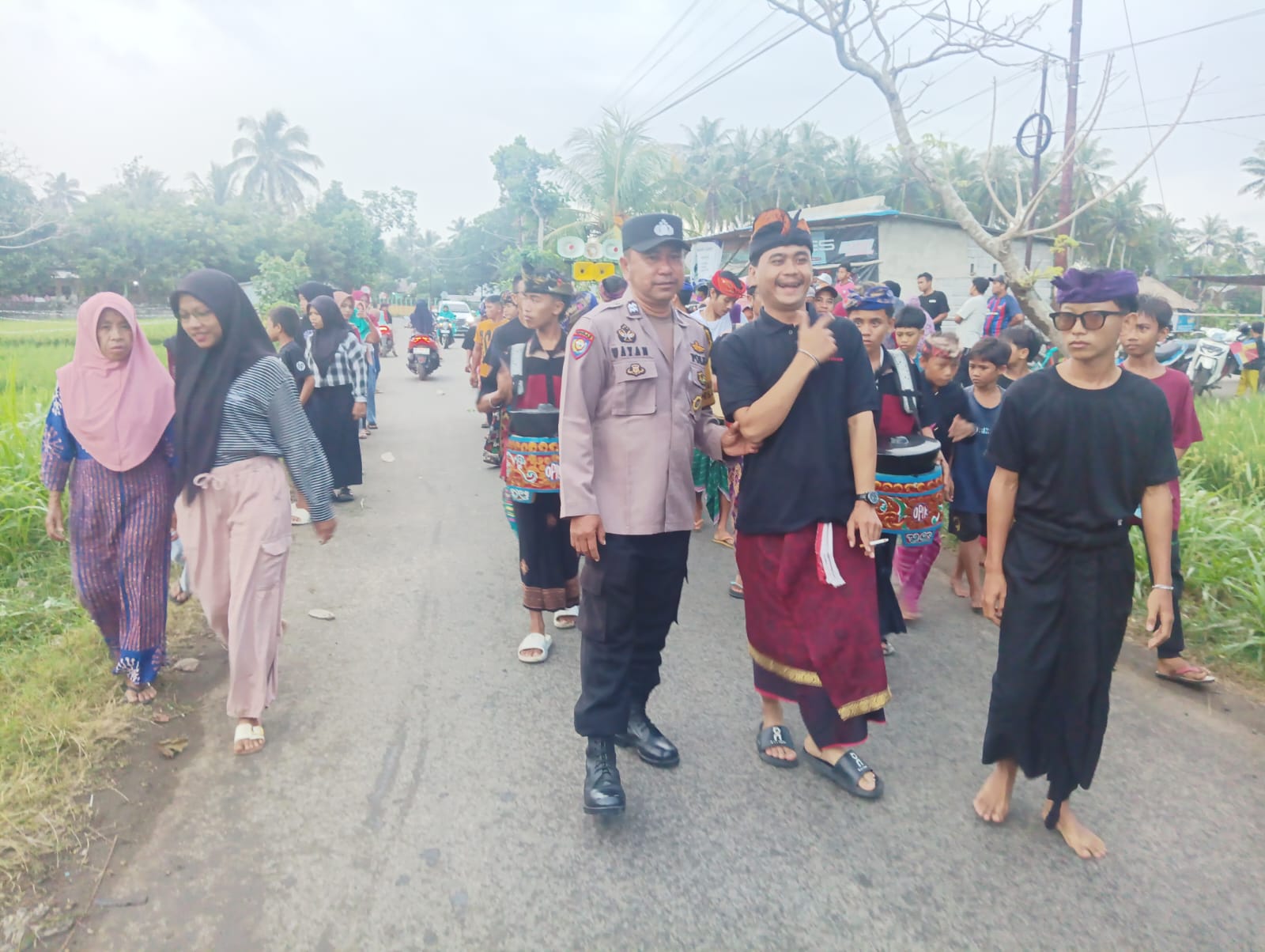 Harmoni Adat dan Ketertiban: Nyongkolan Aman di Kecamatan Gerung