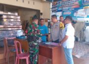 Bhabinkamtibmas Sapta Marga Turun ke Jalan: Ajak Pemilik Toko dan Usaha Kibarkan Bendera Merah Putih, Gaungkan Semangat Kemerdekaan!