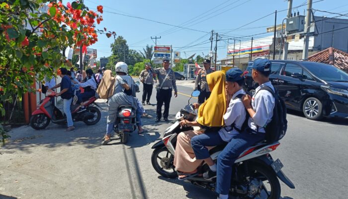 20 Pelanggar Ditilang! Polsek Narmada Gelar Razia KRYD, Tingkatkan Ketertiban Berlalu Lintas