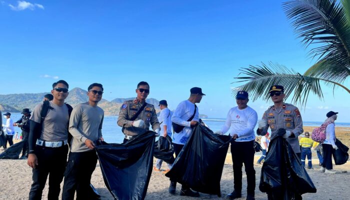 Sinergi TNI-Polri dan PT. G4S, Gelar Aksi Bersih Pantai