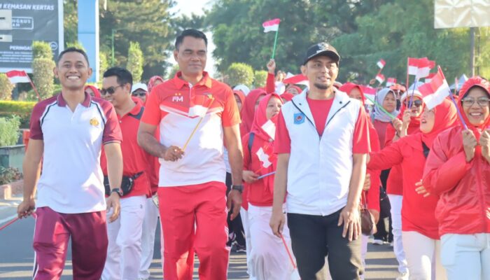 Semarak Kemerdekaan di Selaparang: Polsek Kawal Gerak Jalan Santai Meriahkan HUT RI ke-80
