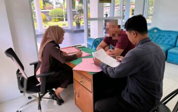 Kasus Penganiayaan! Polsek Sandubaya Resmi Serahkan Tersangka dan Barang Bukti Ke Kejari Mataram