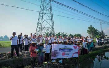 Sambut HUT RI ke-80: Lapas Lombok Barat Gelar Jalan Sehat dan Bakti Sosial, Bagikan Sembako ke Warga