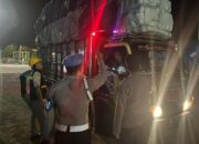 Polsek Kawasan Pelabuhan Lembar Cegah Gangguan Kamtibmas Lewat Pemeriksaan Bongkaran