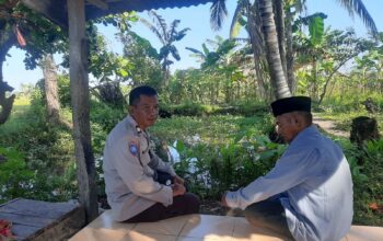 Kunjungan Bhabinkamtibmas Kuripan: Ajak Petani Wujudkan Ketahanan Pangan