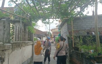 Bhabinkamtibmas Desa Ombe Baru Ajak Warga Wujudkan Kemandirian Pangan dari Pekarangan