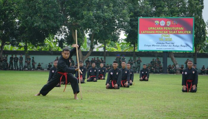 Tingkatkan Kemampuan Prajurit, Danrem 162/WB Tutup Latihan Pencak Silat Militer 2025