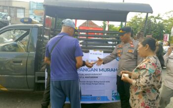 GPM Polsek Mataram Diserbu Warga, 300 Kantong Beras Habis dalam Sekejap