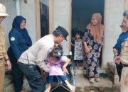Bhabinkamtibmas Sayang-sayang Hadiri Penyerahan Bansos Dinsos untuk Warga Binaan