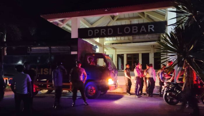 Polres Lombok Barat Gelar Patroli Gabungan, Fokus Kantor DPRD dan Bundaran GMS