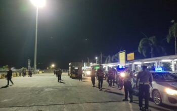 Sinergi Polisi dan Warga: Patroli Preventif di Kecamatan Gerung Jaga Kondusifitas