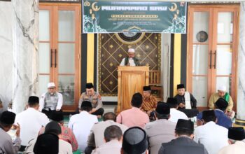 Maulid Nabi di Desa Jembatan Kembar: Polres Lombok Barat Ajak Teladani Akhlak Rasulullah
