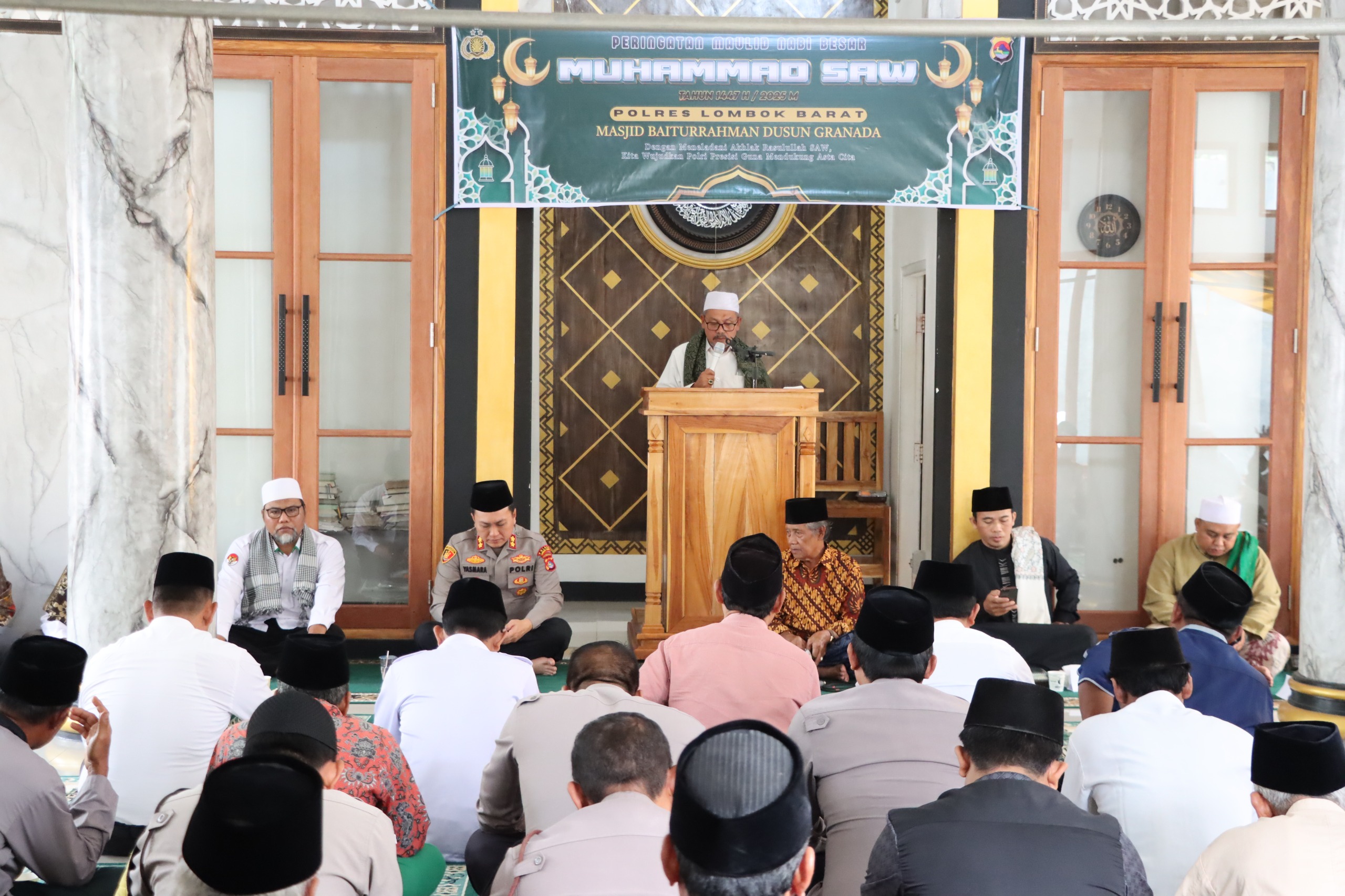 Kapolres Lombok Barat Tekankan Keteladanan Rasulullah pada Maulid Nabi di Masjid Baiturrahman