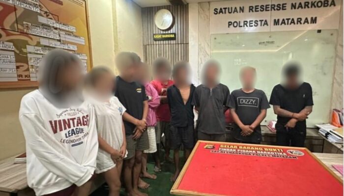 Grebek Rumah di Mataram, Polisi Ringkus 9 Orang Terkait Narkoba, 7 Pria dan 2 Wanita Diamankan
