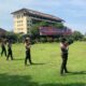 Tingkatkan Kesiapsiagaan, Sat Samapta Polresta Mataram Gelar Pelatihan Penggunaan Flashball dan Anti Riot Gun