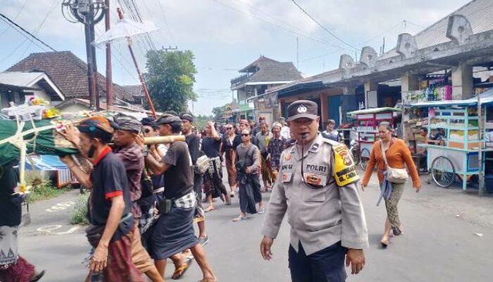Polsek Sandubaya Sinergi dengan Warga, Sukses Amankan Dua Prosesi Ngaben di Cakranegara