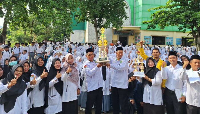 Bukti Madrasah Berprestasi: MAN Lombok Barat Borong Juara Futsal dan Paskibra Sekaligus