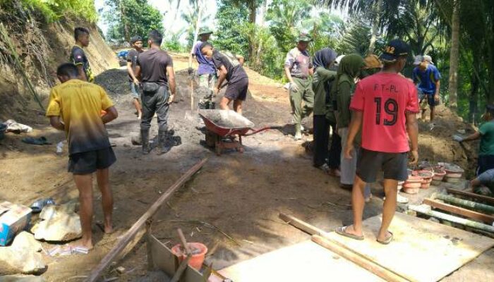 Diterjang Hujan , Satgas TMMD 126 Terus Pacu Pembangunan Infrastruktur Krusial di Lingsar