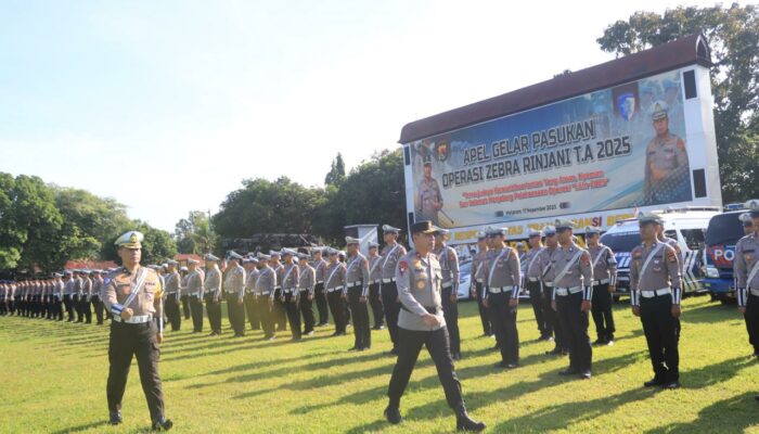 Siaga Tertib Lalu Lintas: Kapolresta Mataram Ikuti Apel Gelar Pasukan Operasi Zebra Rinjani 2025