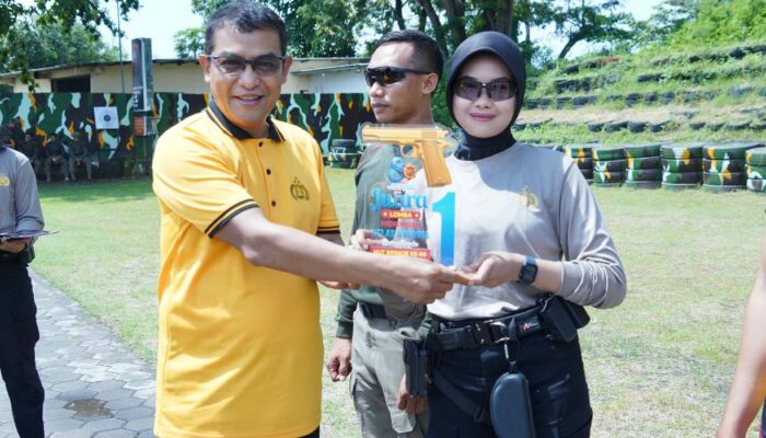 Rayakan HUT Brimob Ke-80, Kapolda NTB Ajak Eksekutif Adu Tembak