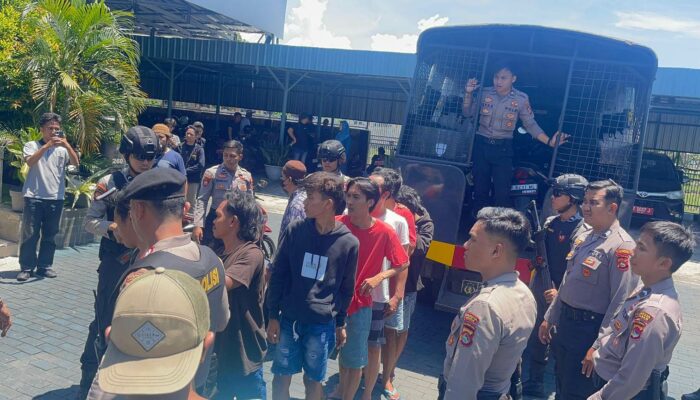 Perang Melawan Narkoba: Polresta Mataram dan Tim Terpadu BNNP NTB Turut Serta dalam Penindakan Kampung Rawan Narkotika