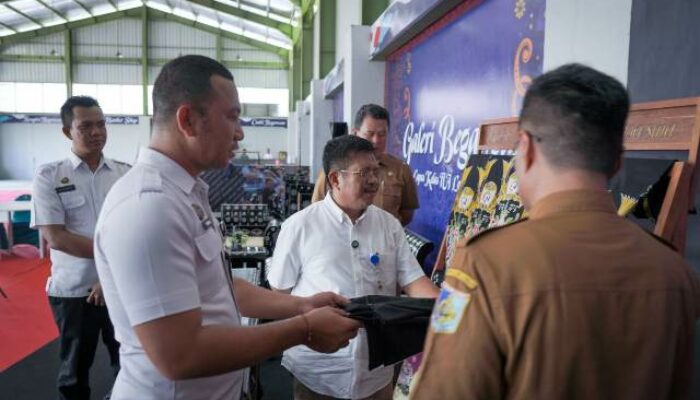Membangun Kemandirian WBP: Bupati Lombok Barat Apresiasi Tinggi Karya Cukli dan Batik Gembok Lapas Lobar