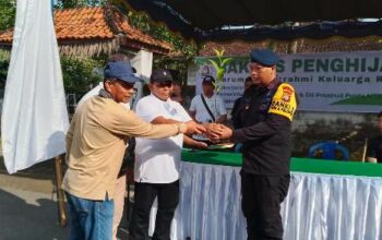 Tanam 2.200 Pohon Nangka, FSKR Bareng Brimob dan Polairud Polda NTB Gelar Baksos Penghijauan
