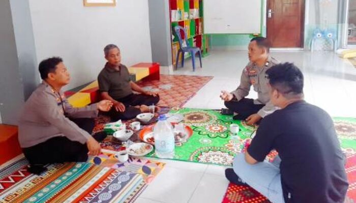 Pasca Eksekusi Bangunan: Kapolsek Mataram Perkuat Sinergi, Jalin Silaturahmi dengan Tokoh Masyarakat Pengempel