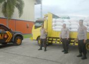 Dukung Ketahanan Pangan, Polsek Gerung Awasi Penyaluran 4,5 Ton Jagung