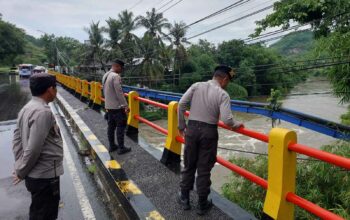 KRYD Polsek Gerung: Cegah Kejahatan dan Antisipasi Banjir