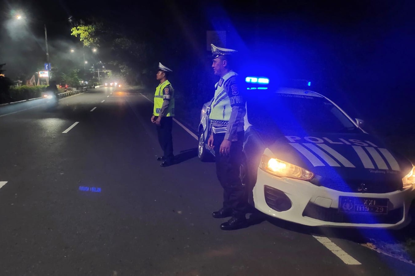 Hadapi Cuaca Ekstrem, Polres Lombok Barat Perketat Patroli Malam di Bypas