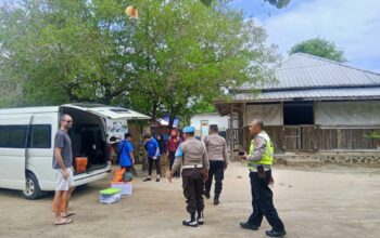 Patroli Dialogis Polsek Sekotong Sasar Wisatawan Pesisir Pantai