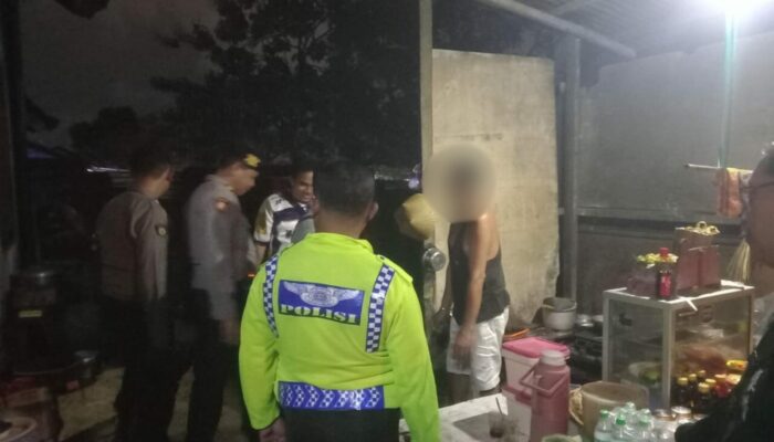 Jaga Kamtibmas Jelang Akhir Tahun: Polsek Mataram Kembali Gencarkan Razia, 25 Botol Miras Jenis Tuak Berhasil Diamankan
