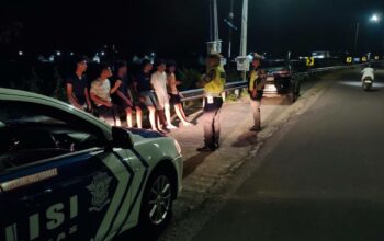 Polres Lombok Barat Bubarkan Kerumunan, Jaga Ketenangan di Bypass BIL 2