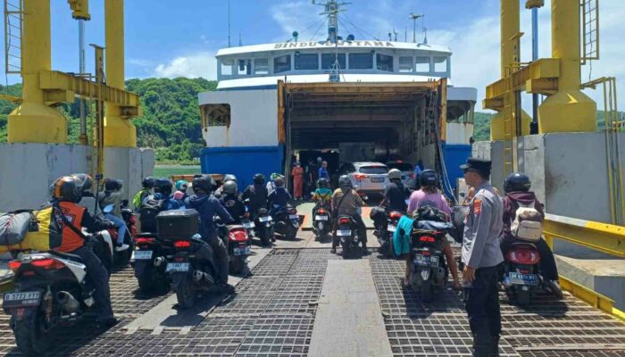 Jelang Nataru, Polisi dan Otoritas Lembar Patroli di Atas Kapal