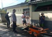 Bhabinkamtibmas Lombok Barat Ajarkan Warga Ubah Pekarangan Jadi Aset Pangan Produktif