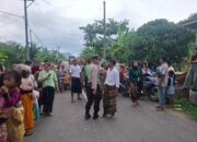 Demi Kelancaran Adat, Personel Polsek Sekotong Atur Arus Nyongkolan