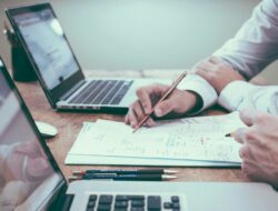 Peluang Karier Diploma: 10 Pekerjaan Spesialis Gaji Tinggi